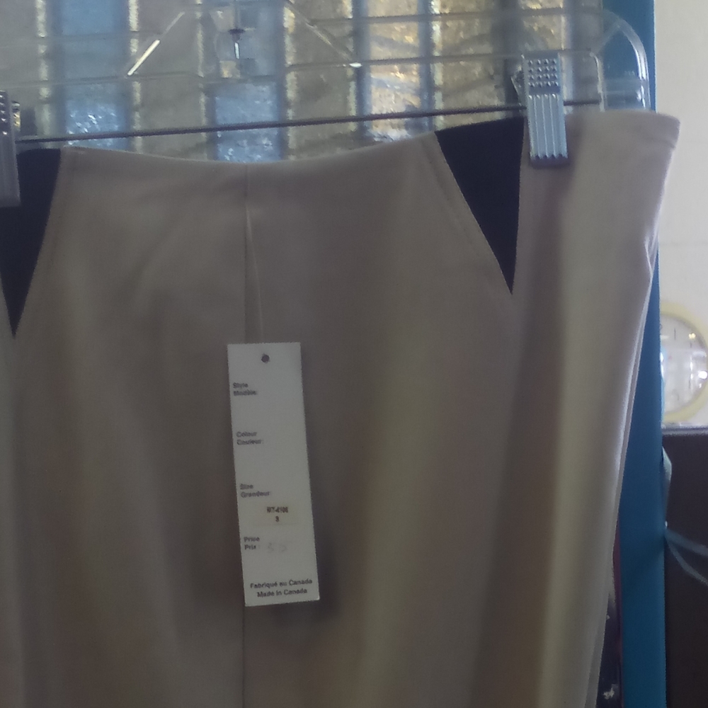 Pants - Picture 2 of 3